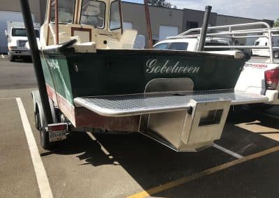 outboard-engine-bracket-gobetween-boat