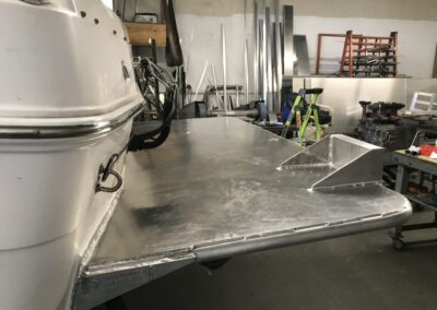 outboard engine transom bracket 18